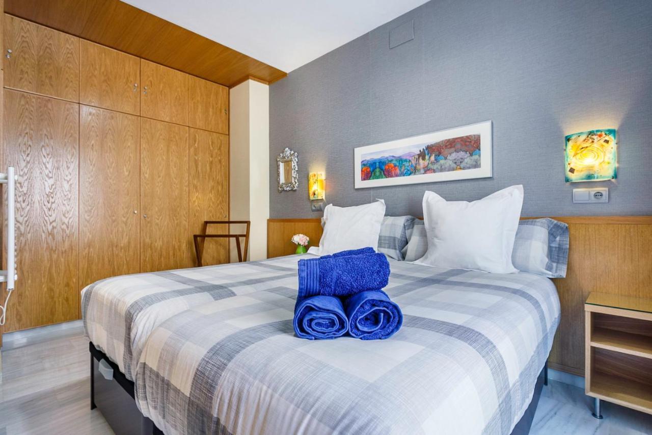 Apartamentos Catedral เซบีญา ภายนอก รูปภาพ